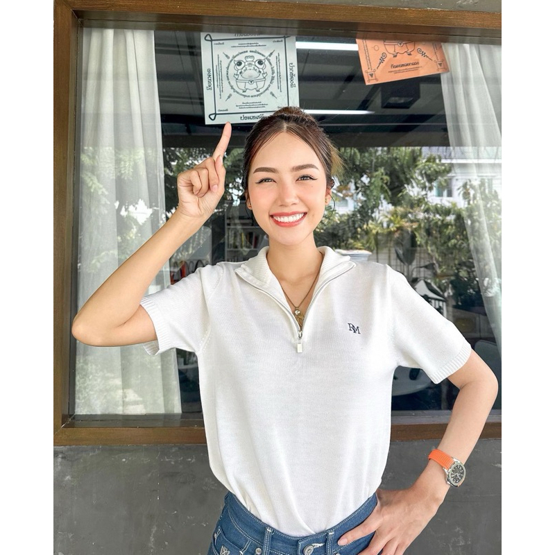 รับหิ้ว New in pack Polo crew สีครีม