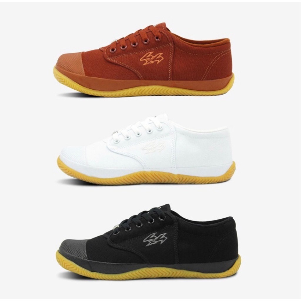 รองเท้านักเรียน Breaker Futsal BK4P สีดำ, นํ้าตาล, ขาว เบอร์ 31-43 ของแท้ 100%+++ ของส่งพร้อมกล่อง!!