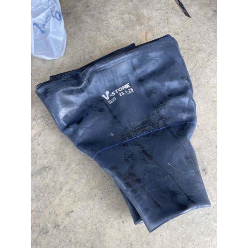 ยางใน 23.10-26 TR218A จุ๊ปสั้น V-STONE