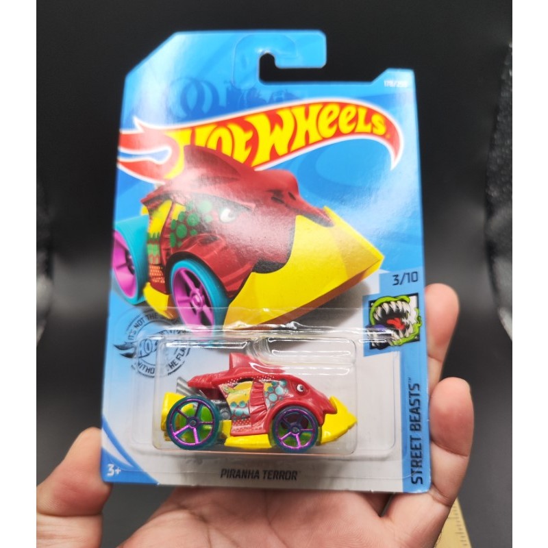 Hotwheels ปลาปิรันยา PIRANHA TERROR Hot wheels รถของเล่น น่ารัก หายาก  STREET BEASTS 2018 MATTEL Car toys RARE !!!
