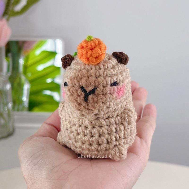 New!!🍊พวงกุญแจคาปิบารา Capybara Crochet Keychain ตุ๊กตาถักโครเชต์ งานถักไหมพรมทำมือทั้งชิ้น