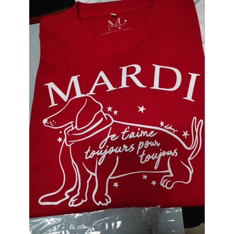 เสื้อยืดแขนสั้น Mardi