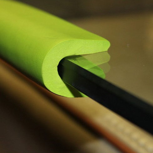 เส้นยางกันกระแทกยาว 2 เมตร *รุ่นตัว U* (มีเทปการพร้อมติด)