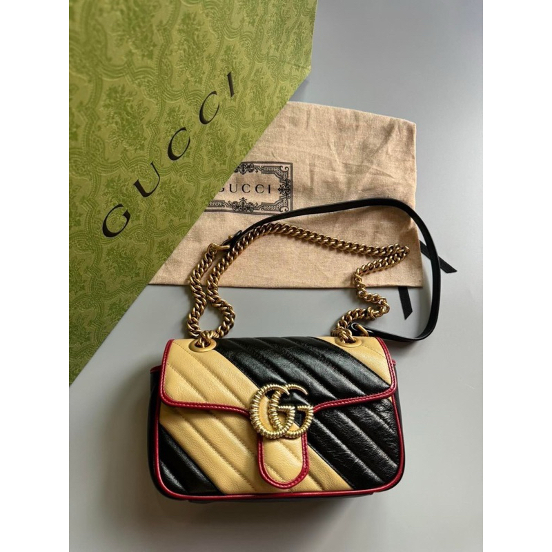 ‼️พร้อมส่ง‼️  New🤍 Gucci marmont 22  Women's GG Marmont Torchon Matelasse Leather Shoulder Bag ☘️