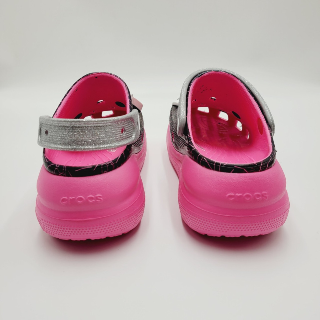 รองเท้าลำลองแฟชั่น สไตล์ Crocs Classic Crush Barbie Clogs