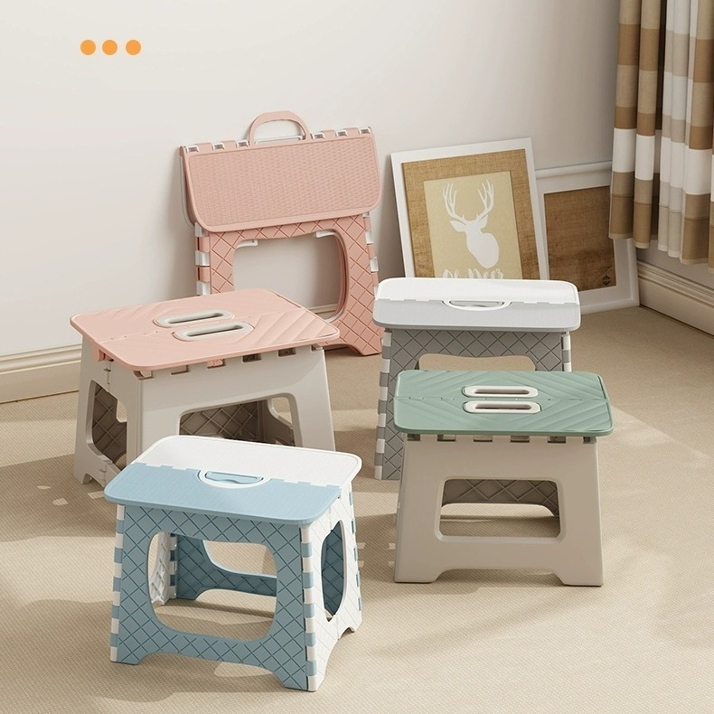 เก้าอี้สตูลพับม้านั่งเล็กม้านั่งพับเก้าอี้พกพา พกพาง่าย อเนกประสงค์ พลาสติกพับได้ Foldable Chair