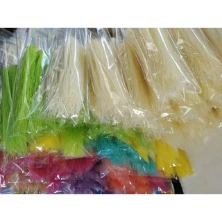 ขนมจีนอบไม่ติดแบรนคละสีแห้งห่อละ8บ.ขนาดห่อ100กรัม