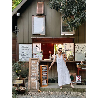 Camella dress เดรสคอวียาว : Everydaylookk store