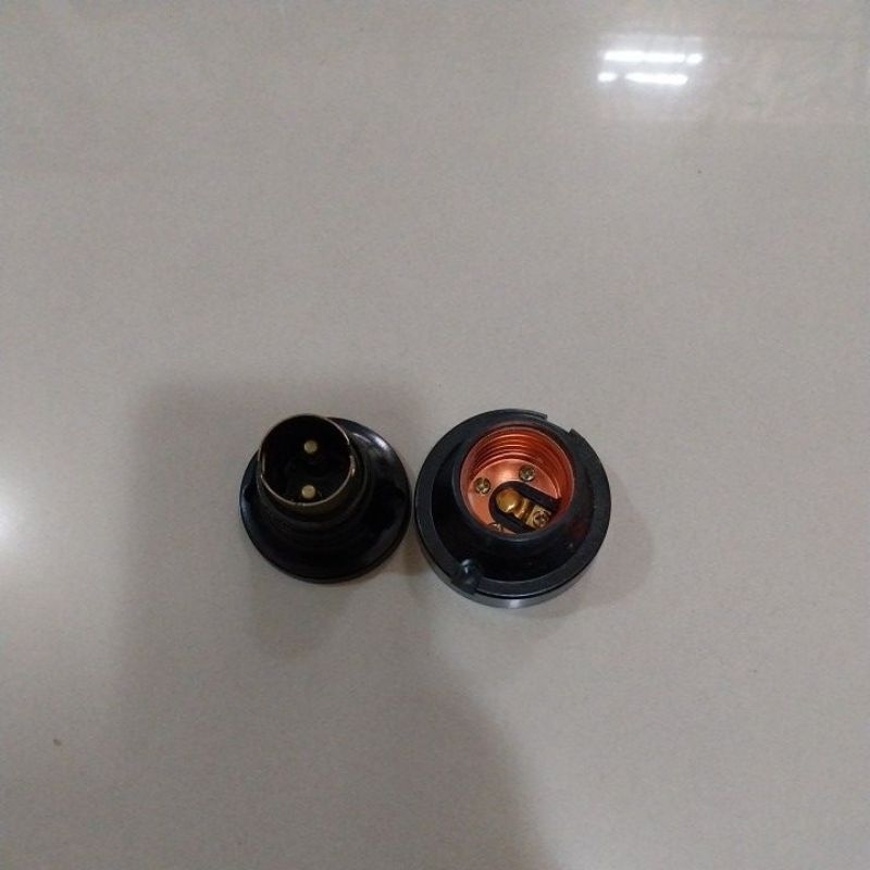 แป้นเกลียวแบล็คไลท์เกลียว E27/เขี้ยว B22