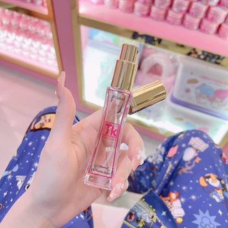 น้ำหอมTkแท้100%🫧กลิ่นเบอร์รี่เฮอร์รู้สึกเย็นนิดๆเหมาะกับเดทกลางวันไปกับแฟนหรือเพื่อนสาว
