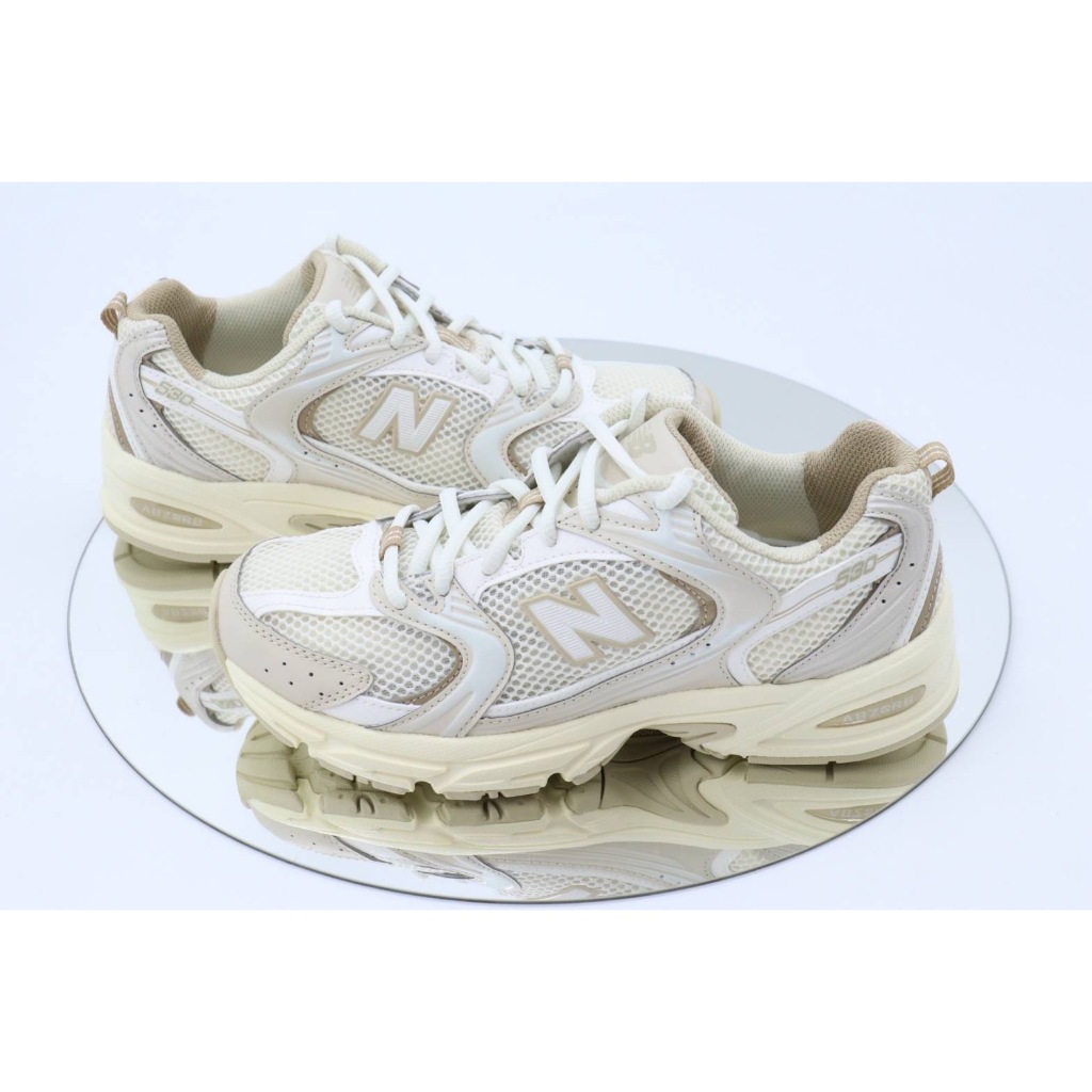 New balance MR530AA พร้อมส่ง สีครีม