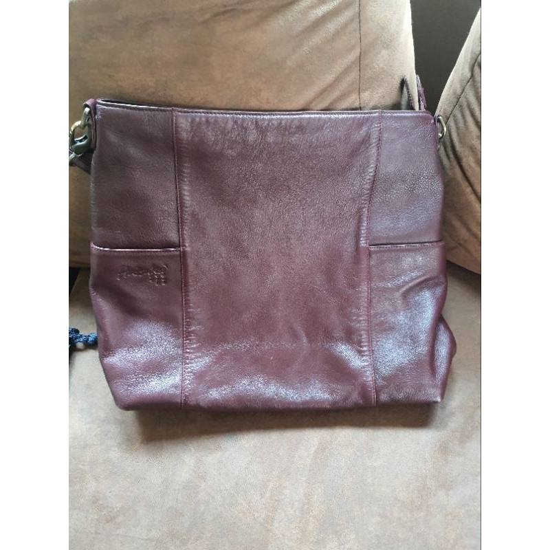 กระเป๋าสพายข้าง ขนาดใหญ่ หนังวัวแท้  มือสอง Hatsukoi