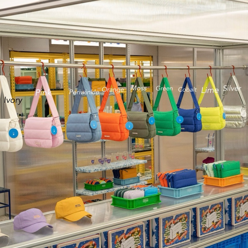 🏷️พรี ปิดรับ 5/4 ส่งในไทย 9/4 Beyond the vines Poofy Bag