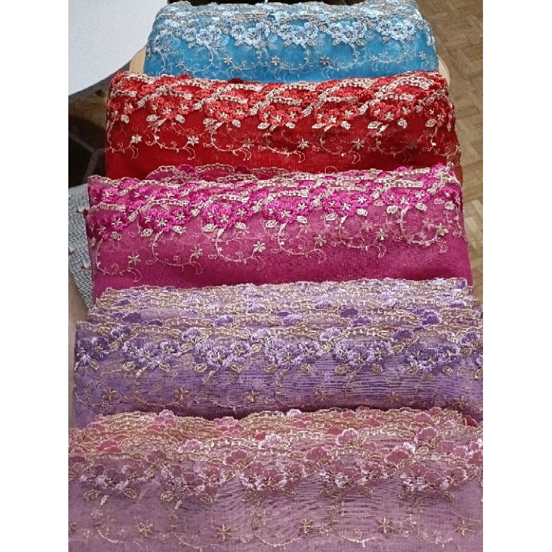 ระบายริมปัก 5นิ้ว/15หลา/250บาท
