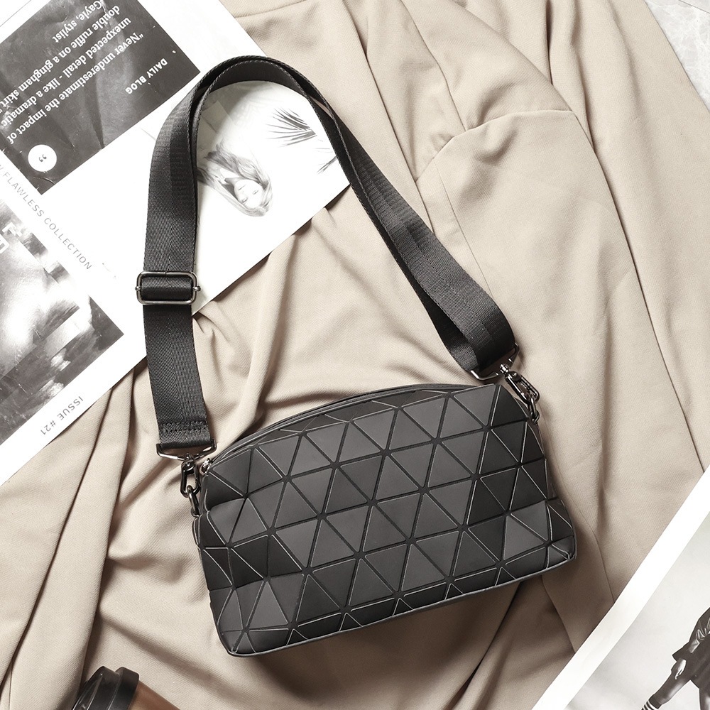 ใหม่ ♥6936 กระเป๋าสะพายข้าง Shoulder bag กระเป๋าสะพายพาดลำตัว แบบตาข่ายเพชรแฟชั่นลําลองสําหรับผู้ชาย ผู้หญิง