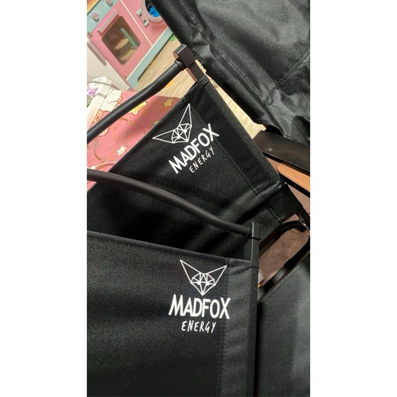 ตัวรีดโลโก้ชาวกางเต้นท์