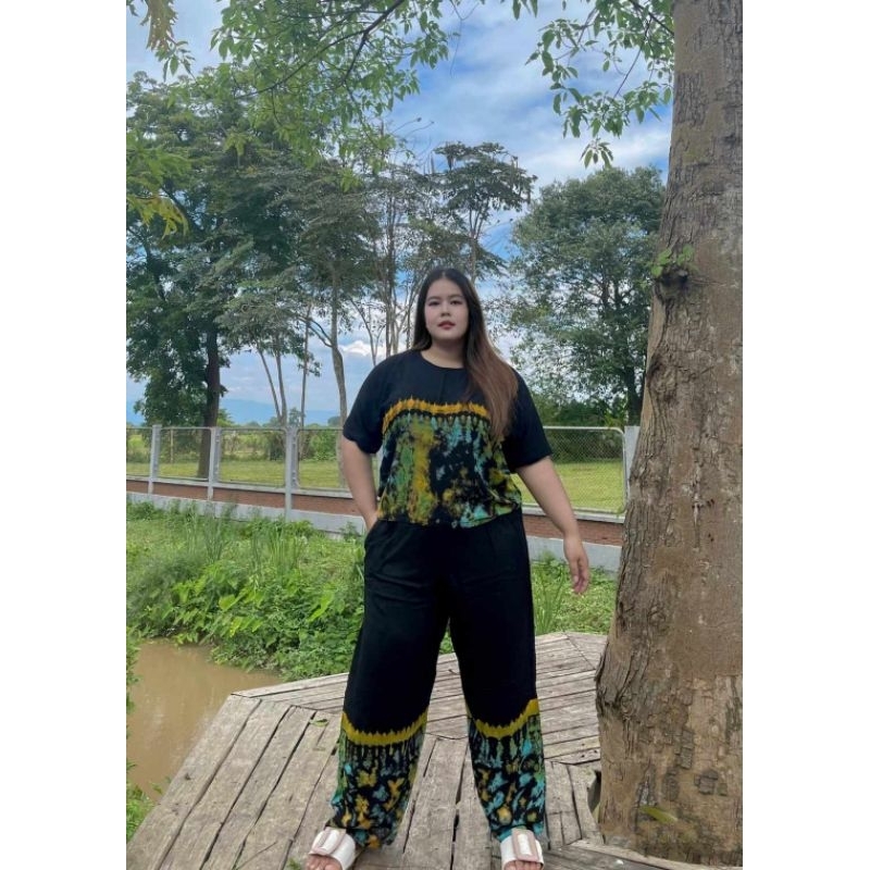 ชุด​เชต​มัดย้อมสาวอวบ