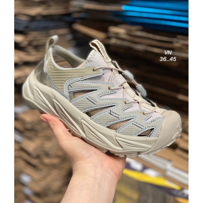 รองเท้าแตะรัดล้น HoKA รองเท้าสํารอง ใช้ได้ ทั้งผู้หญิงผู้ชาย 36--45 มีสินค้าพร้อมส่ง