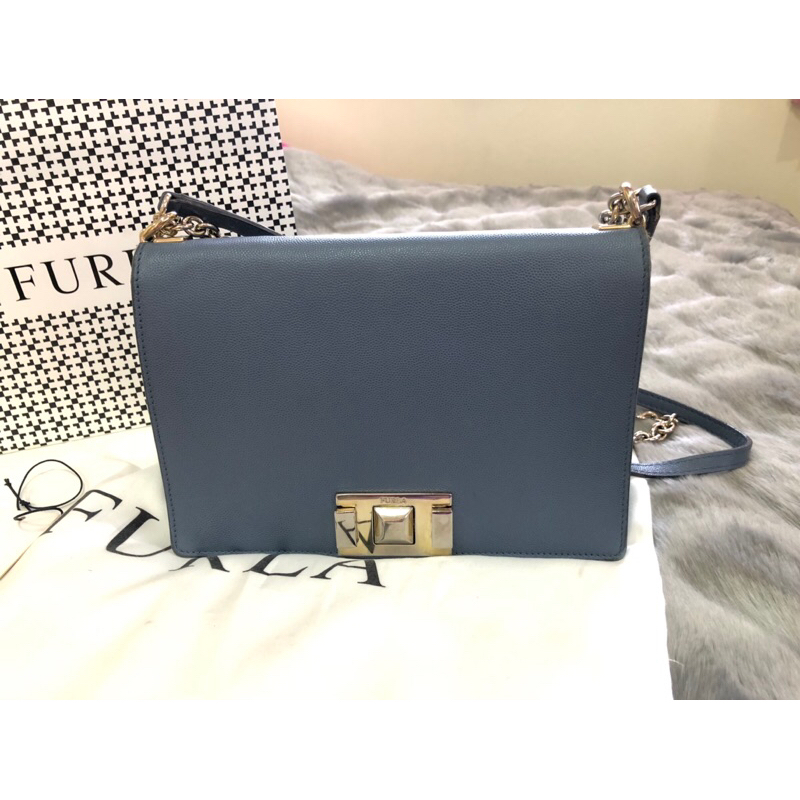 Used แท้💯% Furla 10.5” กระเป๋าสะพายไหล่ ครอสบอดี้ได้ หนังวัวแท้ทั้งใบ อะไหล่เงิน พร้อมถุงผ้า ถุงกระด