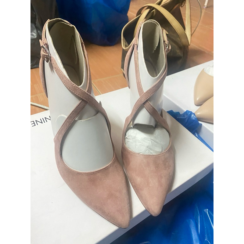 รองเท้า sale nine west