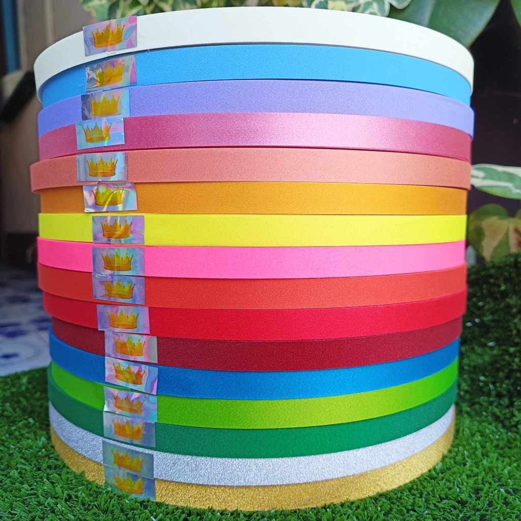 ริบบิ้นกากเพชรทึบละเอียดตรามงกุฎ ม้วนใหญ่ ยาว 270 หลา ขนาด 12 mm. พับเหรียญโปรยทาน (ราคาต่อม้วน)