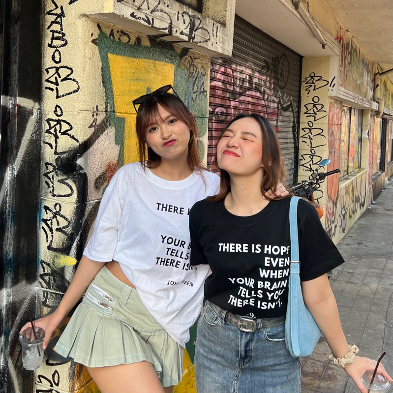 (พร้อมส่ง ) เสื้อยืดลาย There is hope มีไซส์ให้เลือก