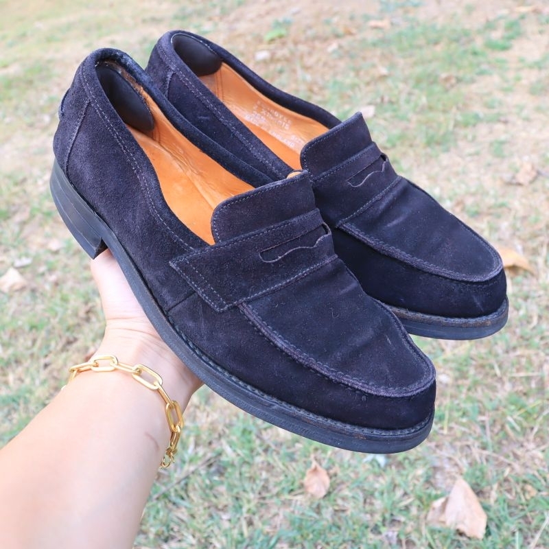 ส่งฟรี  8US 26cm 41eu Clarks Made in England🇬🇧Slip-On Loafer, Black Suede Vibram Pre-owned Authentic รองเท้าหนังทำงาน