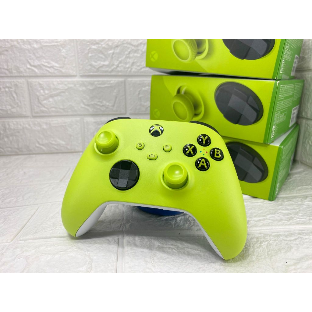 จอย Xbox X Series (Electric Volt) สีเขียว XBox X Wireless Controller กล่องไม่สวย ของแท้ ยังไม่ผ่านกา