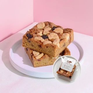 Strawberry Crumble Blondie ขนาด 3x3 นิ้ว | Oven Talk