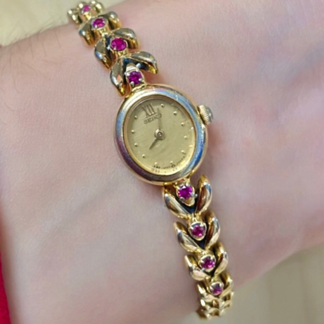 ส่งต่อ นาฬิกา Seiko หน้ากลม สีทอง เลขโรมัน มือสอง ของแท้