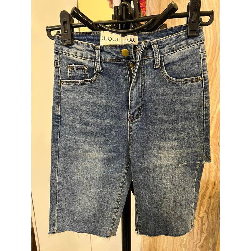 กางเกงยีนส์ ขาสามส่วน ป้ายwow