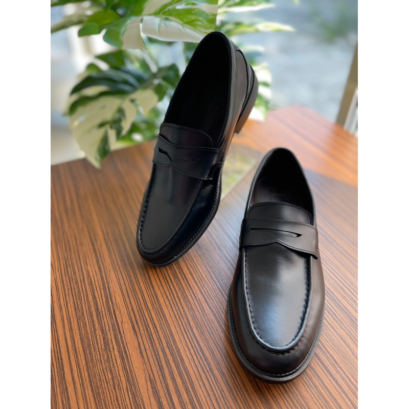 Classic Loafers เปลี่ยนไซส์ฟรี รองเท้าคัชชูหนังแท้ สีดำ พื้นขอบดำ ใส่ออกงาน งานพิธี หรือใส่ทำงาน