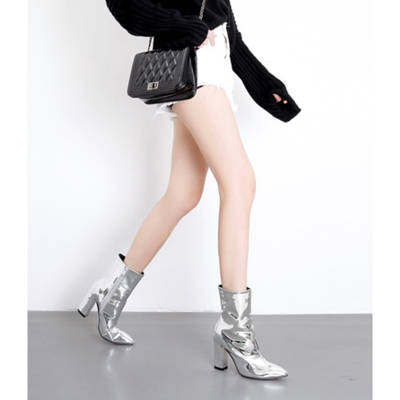 Chole G: Mina Silver/Black Widow Boots Size 36-44 รองเท้าบูทส้นสูงสีเงินเงา ดำเงา(SH0031)