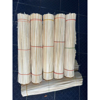 ตอกไม้ไผ่ 30-35-40-50-55-60-70cmมัดข้าวต้ม#มัดกล้า#ร้อยพวงหมู#มัดผัก#มัดหอมครึ่งกิโล85฿1 โล199 ฿ประมาณเกือบ2000 เส้น