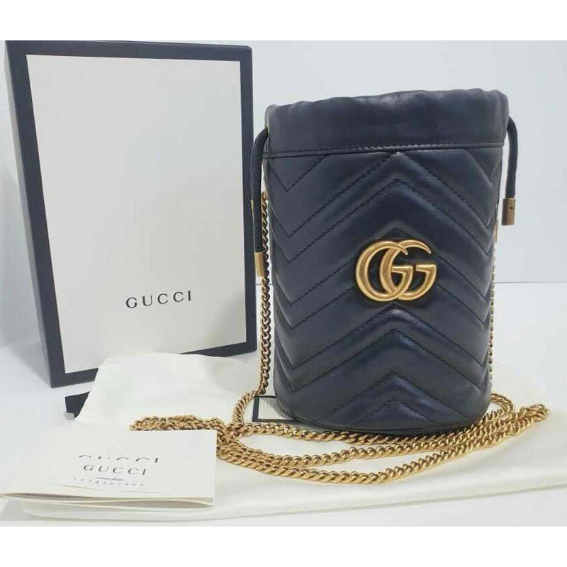 Gucci MARMONT MINI BUCKET BAG.