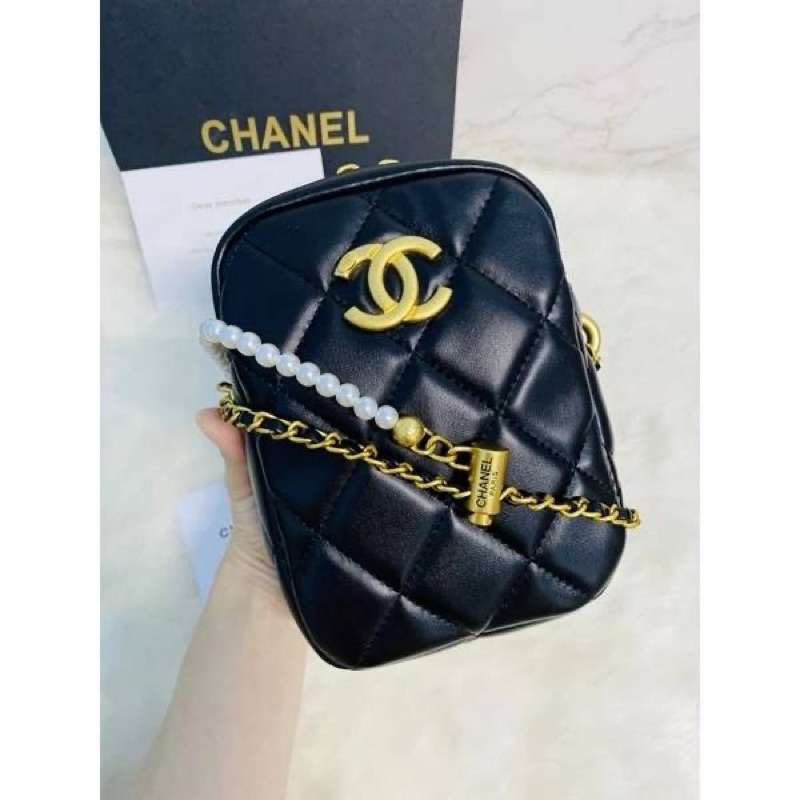 Cc Pearls Chain Bag white box