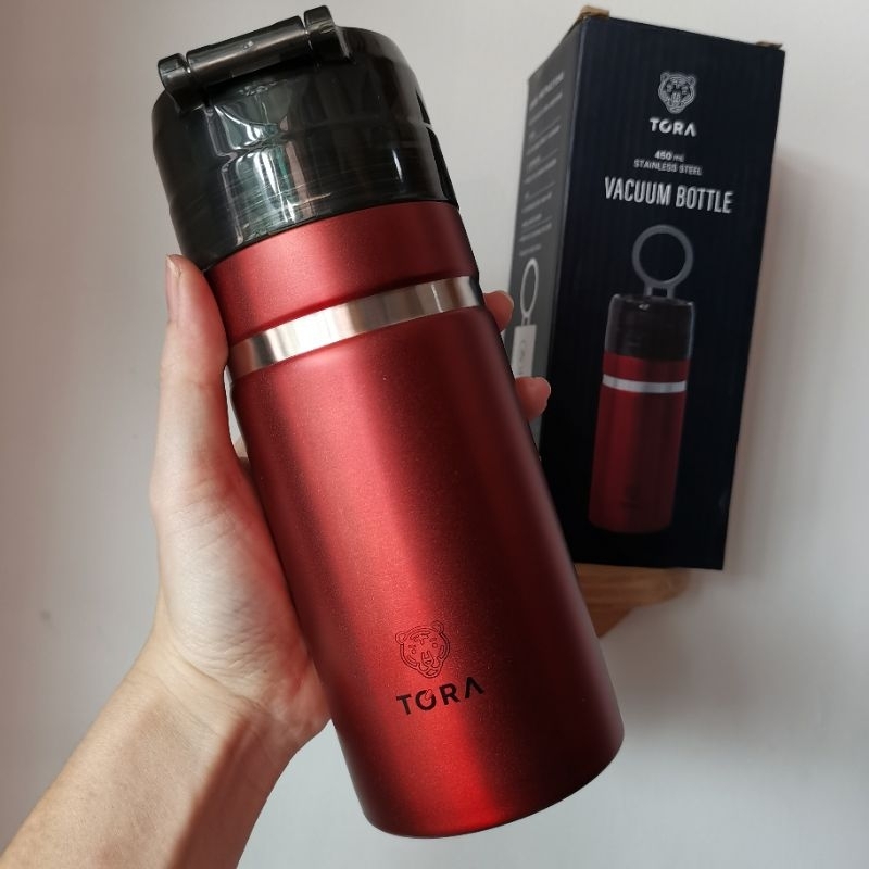 TORA กระบอกเก็บความเย็นสีแดง กระติกน้ำโทร่า ฝาหมุน มีหูหิ้ว 450 ml stainless​steel ​vacuum​ Bottle ข