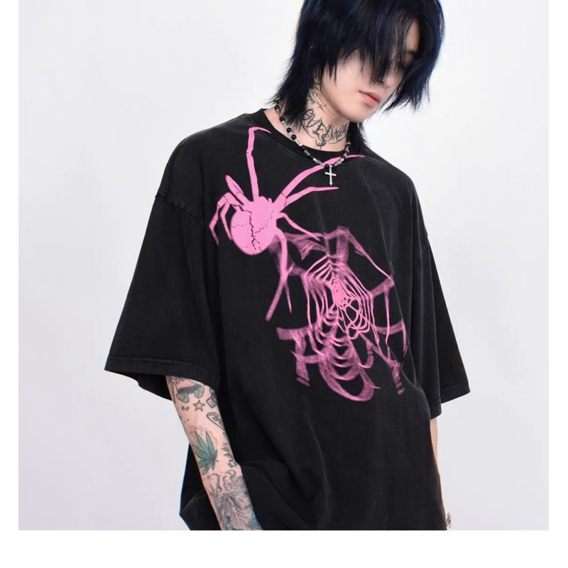 [พร้อมส่ง] Spenzer.street | Spider web โอเวอร์ไซส์ เสื้อผ้าสตรีท เนื้อผ้าดี คุณภาพเยี่ยม ทันกระแส unisex 2024 ขายดี