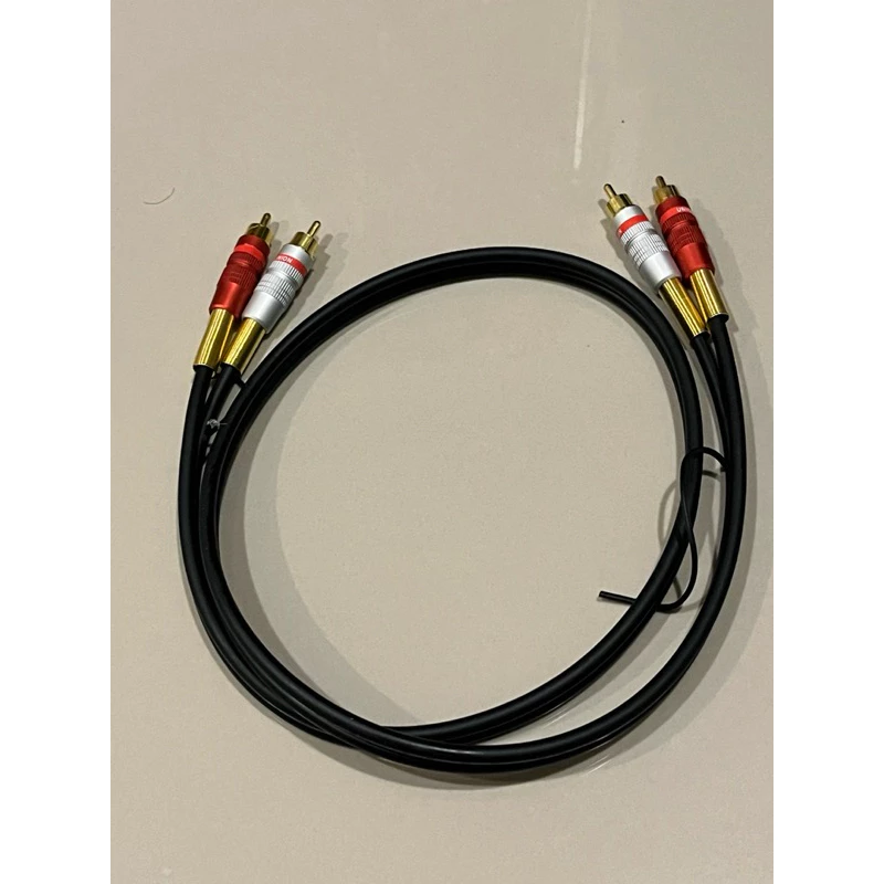 สายRCA-to-RCA2ออก2ทำจากสายชีลคู่ยี่ห้อDynacomหัวRCAเป็นเหล็ก