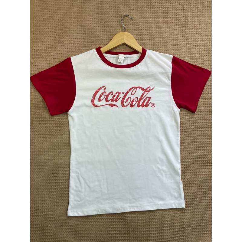 เสื้อยืดคอกลม HM x Coca Cola วินเทจ