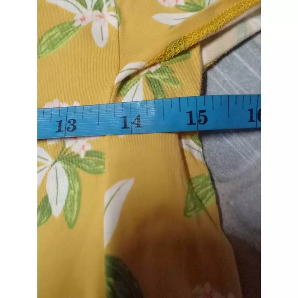 เสื้อยืดหญิงลายพิมพ์ดอกแขนสั้นชายระบาย ยูนิโคล่ thumbnail 3