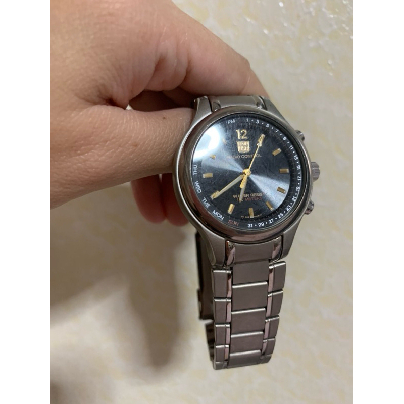 Elgin usa titanium ระบบ radio control watch หน้าปัด สาย มีริ้วรอย