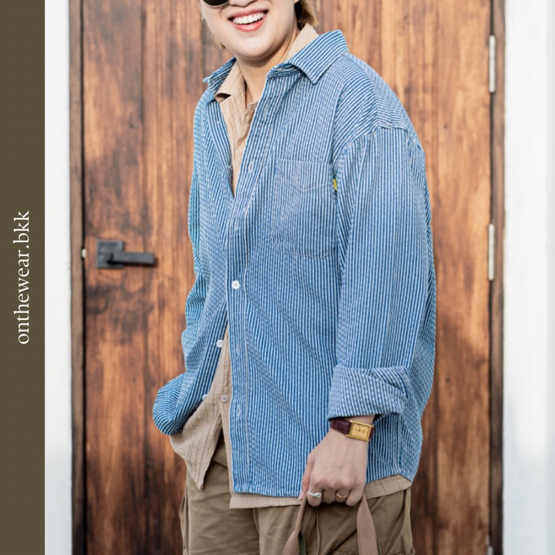 เสื้อเชิ้ตลายทาง สีฟ้า ทรงสวยเกาหลี