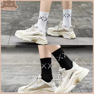 [พร้อมส่ง] ถุงเท้าข้อกลางขาวดำ BlackWhite มี 8 แบบ ยืดหยุ่นสวมใส่สบายได้หลายสไตล์ : MiniMilwʕ•ᴥ•ʔ