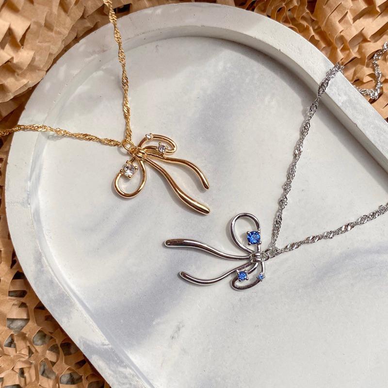Hringur | N55  Bow necklace 🎀❄️✨