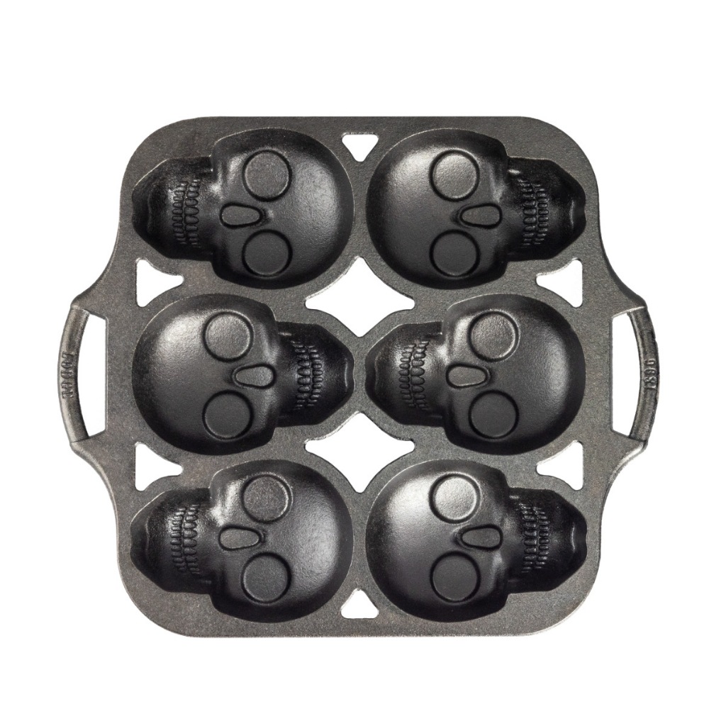 Lodge Cast Iron Skull Mini Cake Pan ถาดอบขนมเหล็กหล่อรูปหัวกะโหลก
