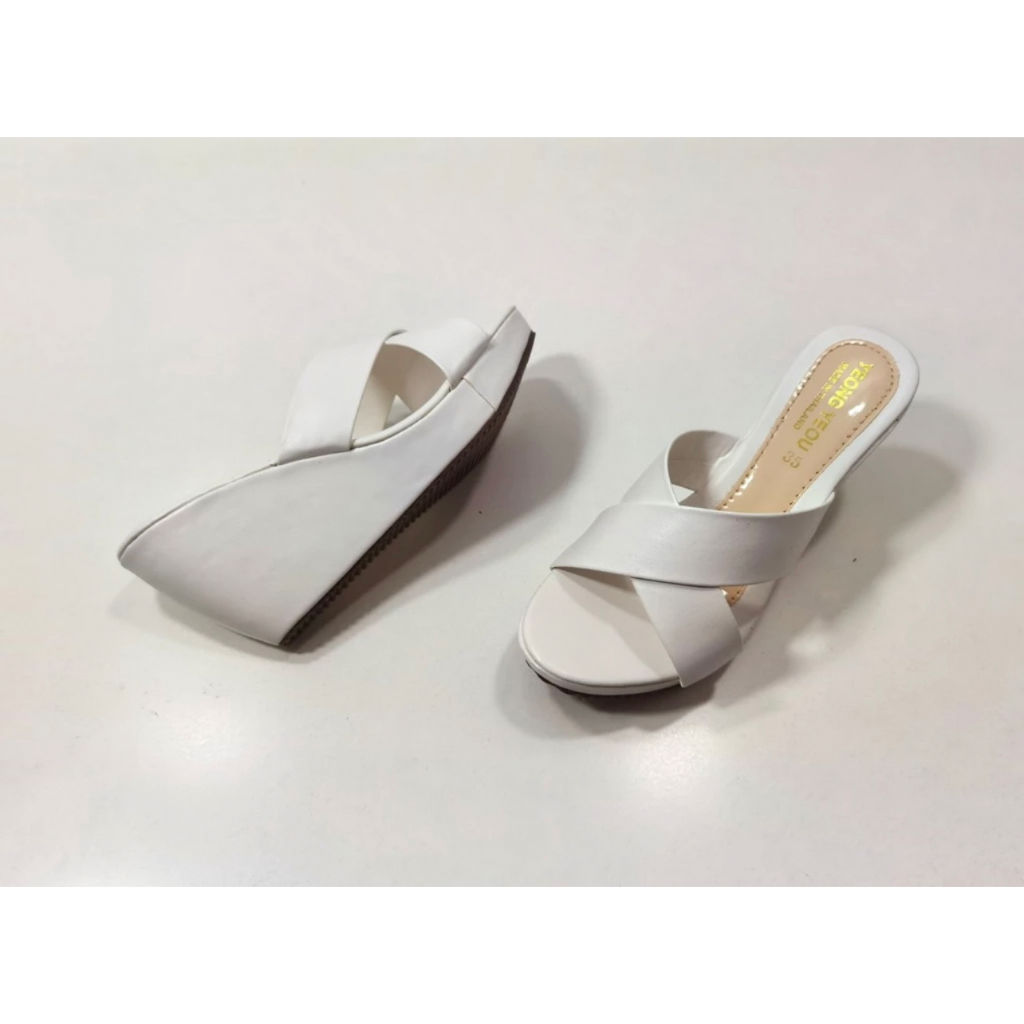 lin lin big shop รองเท้าแตะแฟชั่นส้นเตารีดหน้าไขว้หนังออยนิ่ม รหัส​yy2519