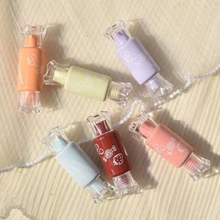 ลิปกลอส เนื้อน้ำ ให้ความชุ่มชื้น ติดทนยาวนาน มีทั้งหมด 6 สี …