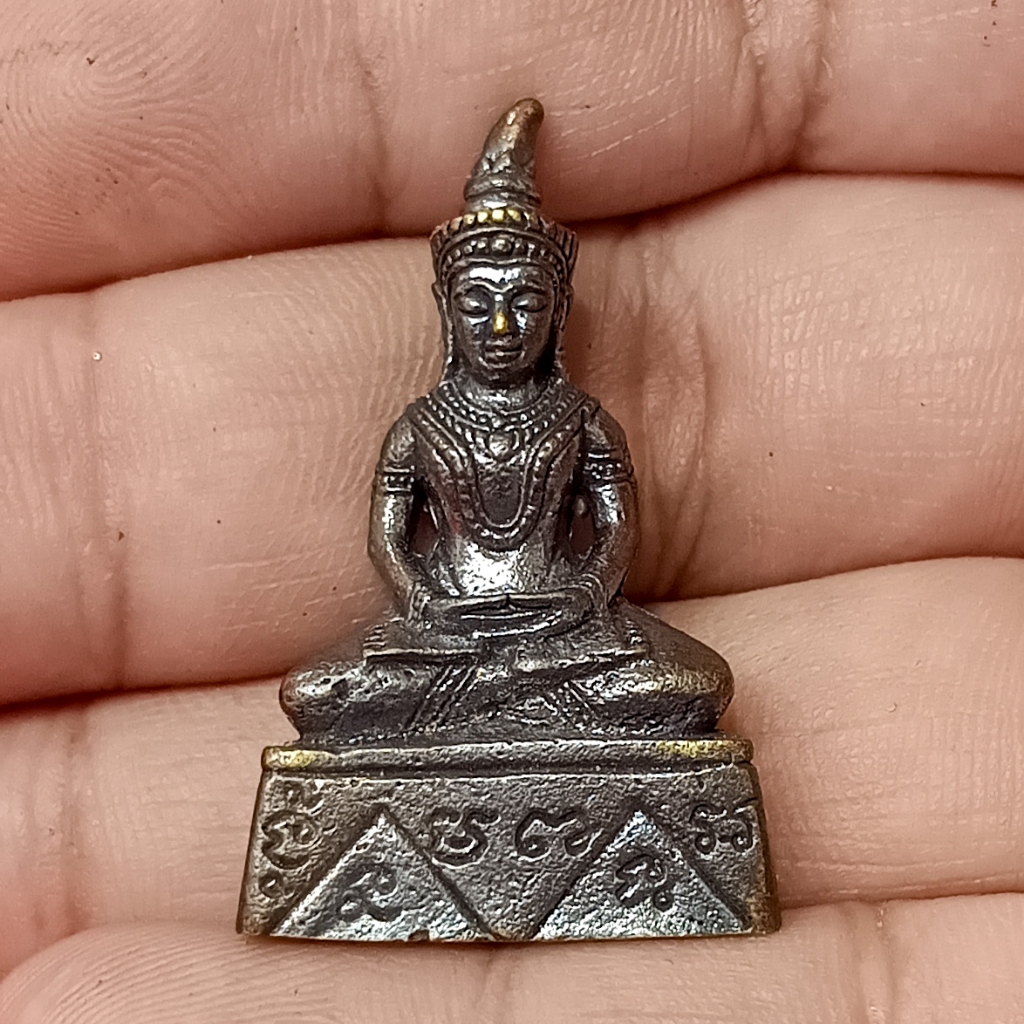 พระงั่งทรงเครื่อง เนื้อนวโลหะ ขนาด 3 ซม.