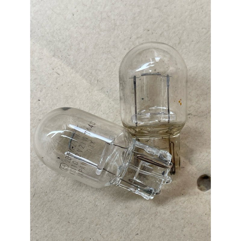 หลอดไฟเลี้ยวไฟท้าย ไฟถอย หลอดเสียบT20/ 12v./ 21w./ หลอดแท้มือสองญี่ปุ่น(ราคาต่อ2หลอด)